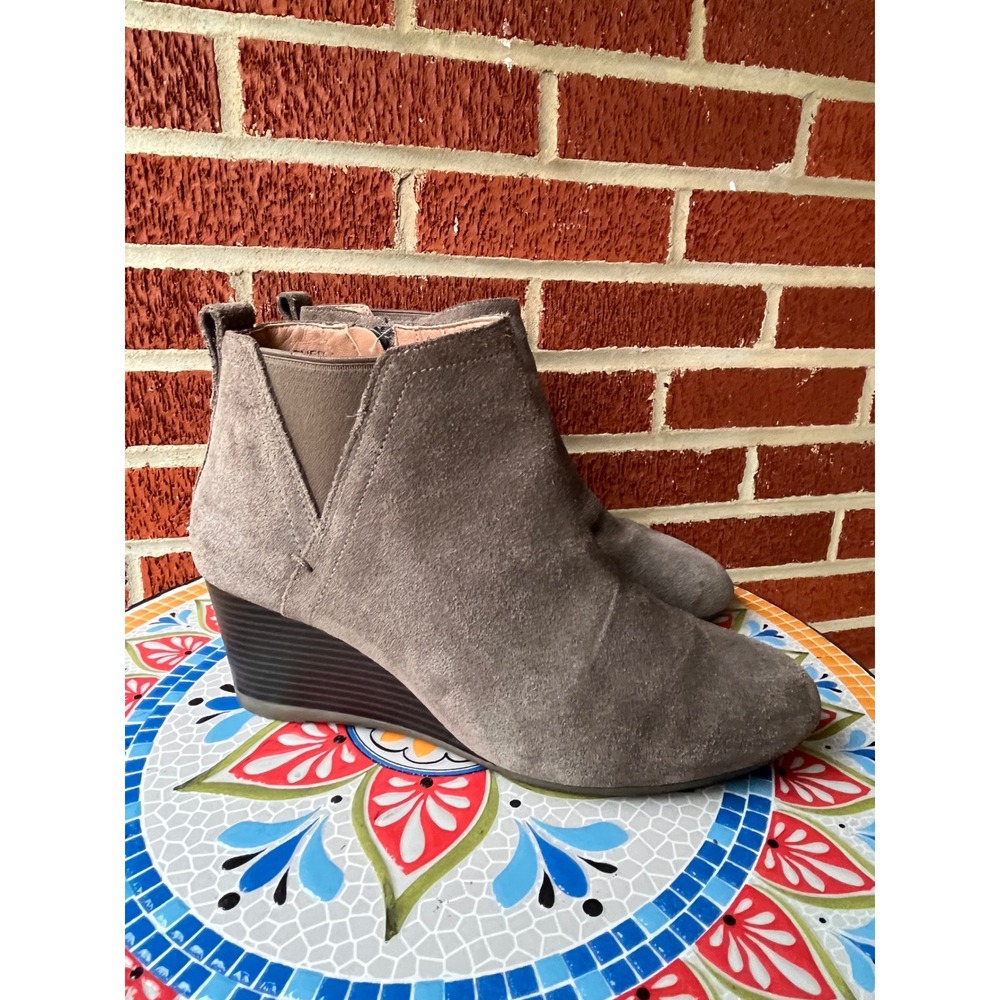 Vionic Paloma Womens 8.5 Gray Suede Wedge Ankle Booties Orthotic Water Resistant
